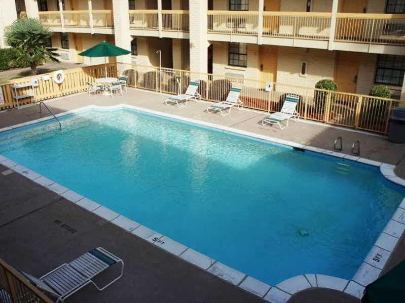Days Inn By Wyndham Augusta Washington Rd Eksteriør bilde